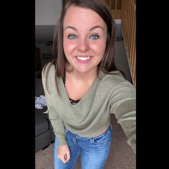 Profile Picture of Christina Lemrise (@clemrise8) on Poshmark