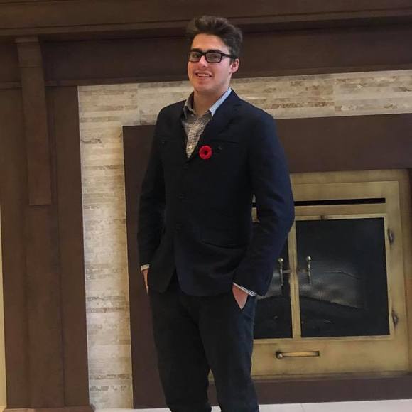 Profile Picture of Philippe Hémond (@phil_for_life) on Poshmark
