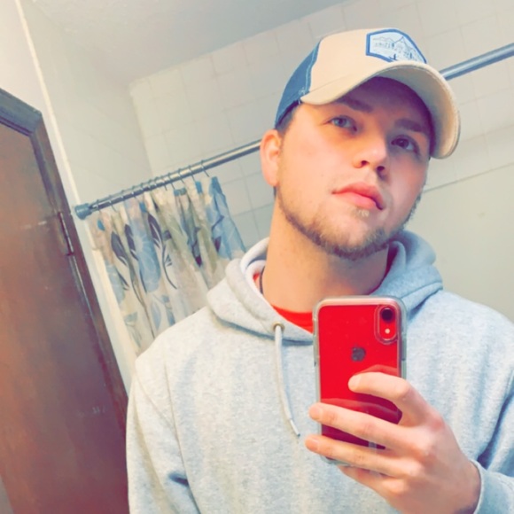 Profile Picture of Kevin Brock (@kevinbrock44) on Poshmark