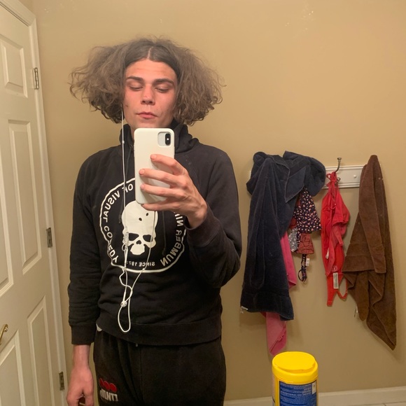 Profile Picture of Thomas Erickson (@hoops32077) on Poshmark