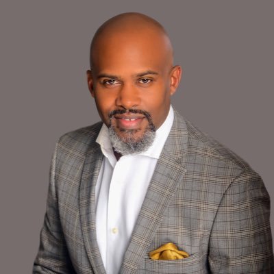 Profile Picture of Mark Crump (@Crumpstatefarm) on Twitter