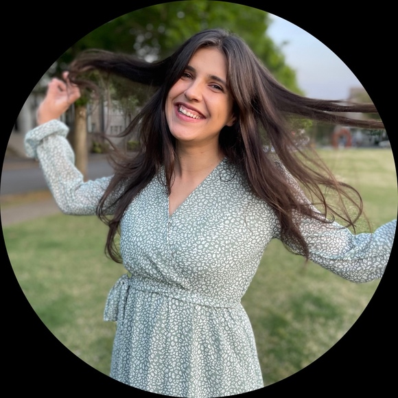 Profile Picture of Belmina Davis (@belminascloset) on Poshmark