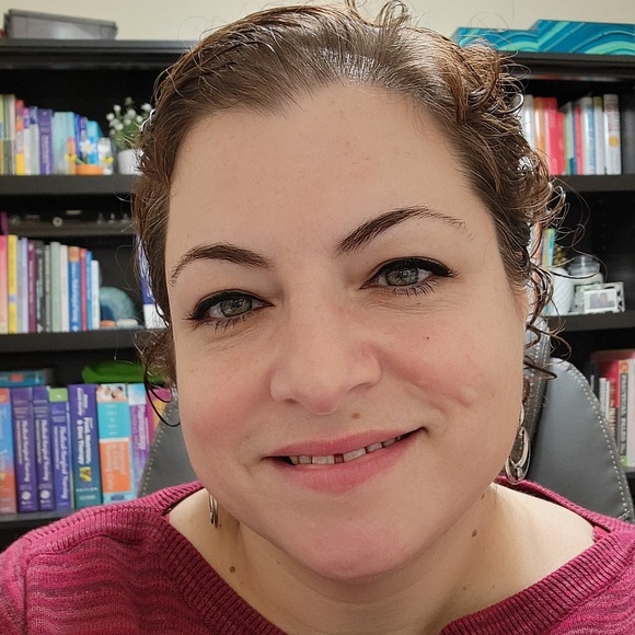 Profile Picture of Cindy Salvato (@cindysalvato) on Poshmark