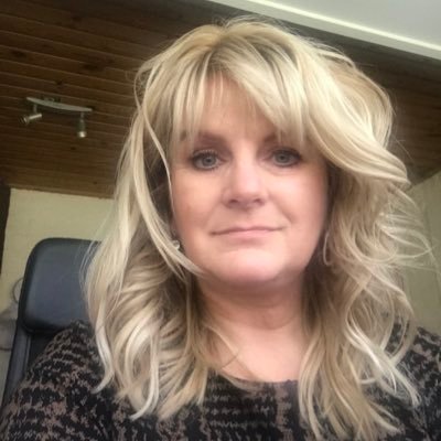 Profile Picture of Mary Janssen (@MaryMJJanssen) on Twitter