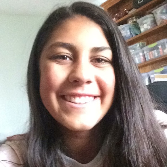 Profile Picture of Priya Raghavan (@priyalynn) on Poshmark