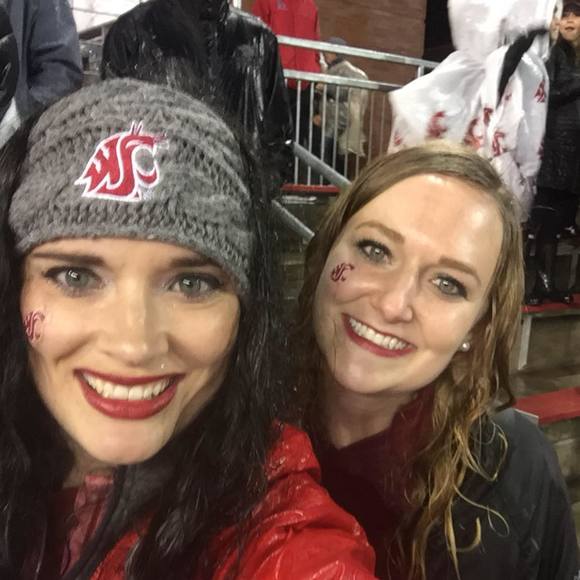Profile Picture of Jennifer Hallstrom (@jhallst09) on Poshmark