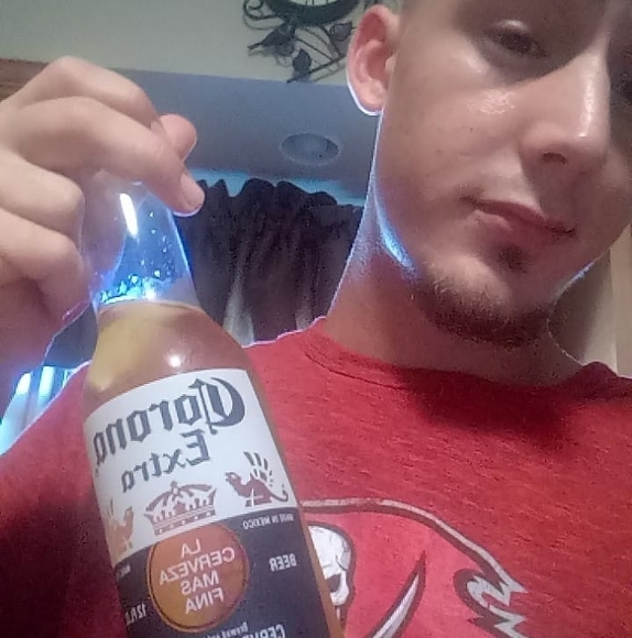 Profile Picture of Camron Faneca (@camronfaneca) on Poshmark