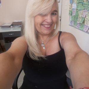 Profile Picture of Nancy Estela Moret (@estela_moret) on Twitter