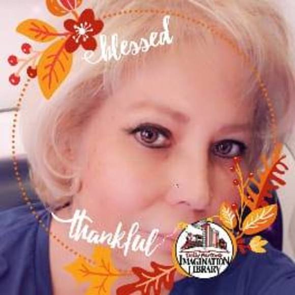Profile Picture of Diana Almeraz (@diana_almeraz) on Poshmark