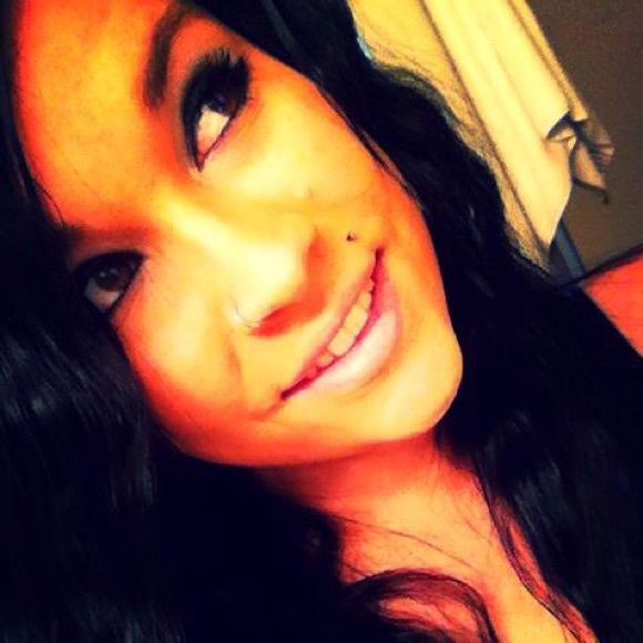 Profile Picture of Krissy Moore (@krissym56) on Poshmark