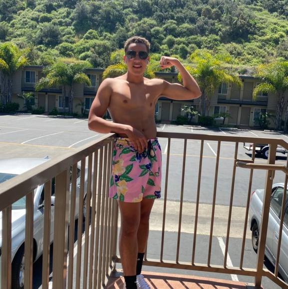 Profile Picture of Andre Wesley (@jrdre12) on Poshmark