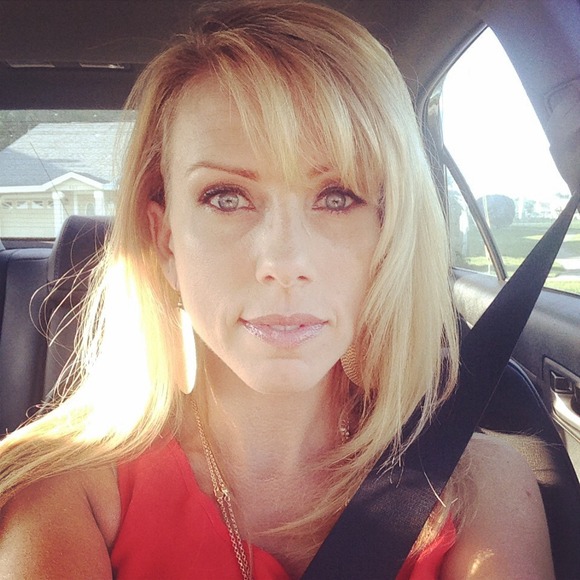 Carrie Welcome - Poshmark Profile Picture of Carrie Welcome (@carrielea79) on Poshmark