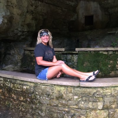 Profile Picture of Ruth (@ruth_devore) on Twitter