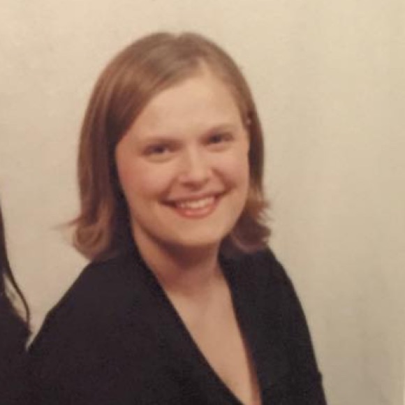 Profile Picture of Chrystal Pearson (@clpearson16) on Poshmark