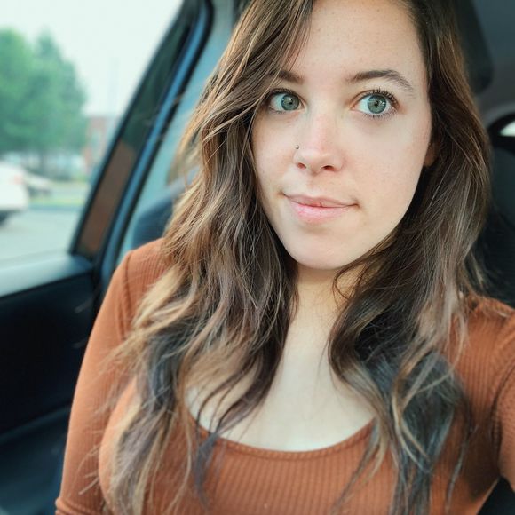 Kelly Scarpone - Poshmark Profile Picture of Kelly Scarpone (@dancingkelster) on Poshmark