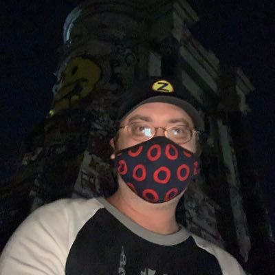 Profile Picture of Matt Sthreshley (@MattStretches) on Twitter