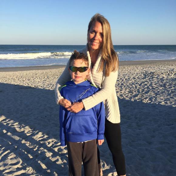 Profile Picture of Wendy Snarski (@wsnarski) on Poshmark