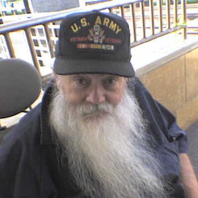 Profile Picture of Clint Pruett (@Grizzzzz65) on Twitter