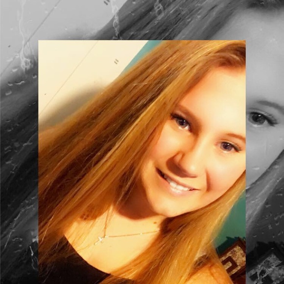 Hayley Vankleeck - Poshmark Profile Picture of Hayley Vankleeck (@hayleyvankleeck) on Poshmark