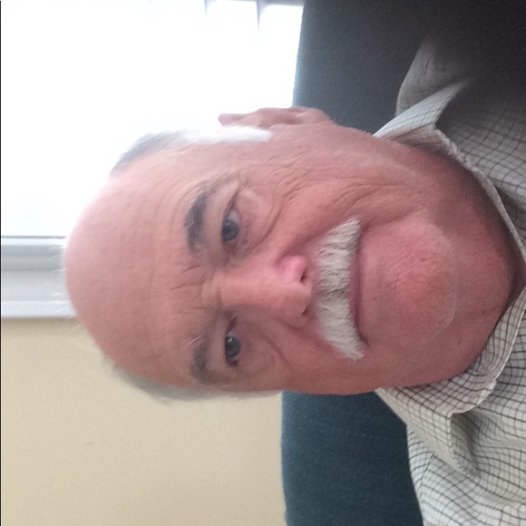 Profile Picture of John Anderton (@johnanderton) on Poshmark