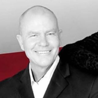 Profile Picture of Craig McLachlan (@craig.mclachlan.75) on Facebook