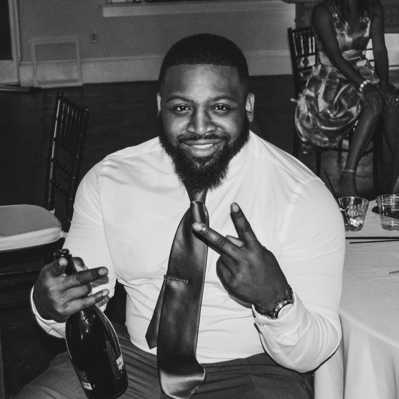 Profile Picture of Rashaad Flucker (@roeskilly22) on Poshmark