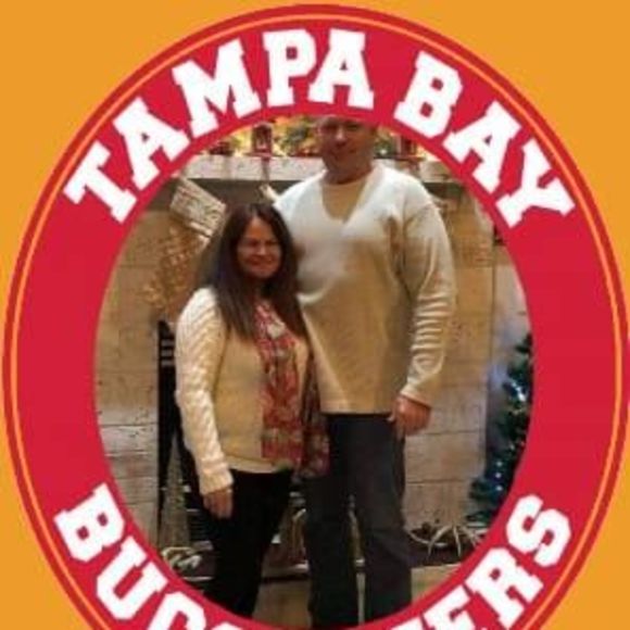 Profile Picture of Lisa Ranney (@lisaranney) on Poshmark