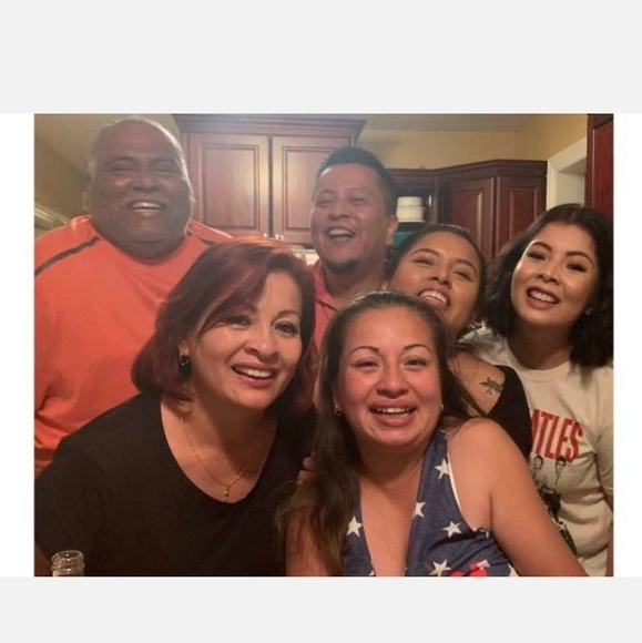 Profile Picture of Cristhian Florian (@cflorian47) on Poshmark