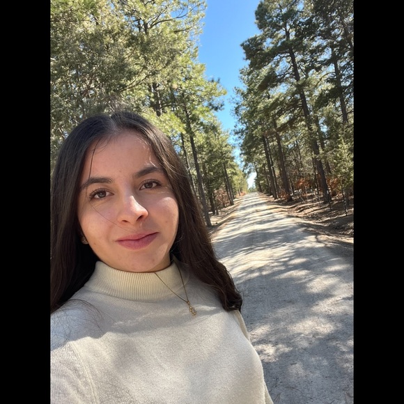 Profile Picture of Juanita isabella Clavijo rodriguez (@juclavijor) on Poshmark