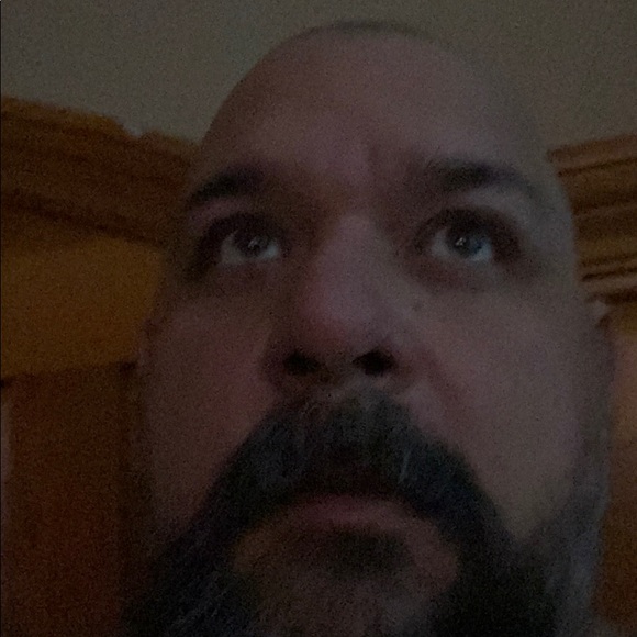 Profile Picture of David Samarin (@samarin5) on Poshmark