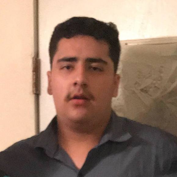 Profile Picture of Elmi Guelon (@elmi_guelon) on Poshmark
