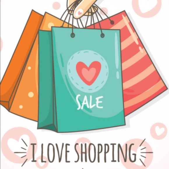 Profile Picture of Kelly Cassetti (@kelly82981) on Poshmark