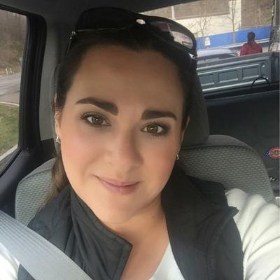 Profile Picture of Erin Weisel (@1Girl2Bostons) on Twitter