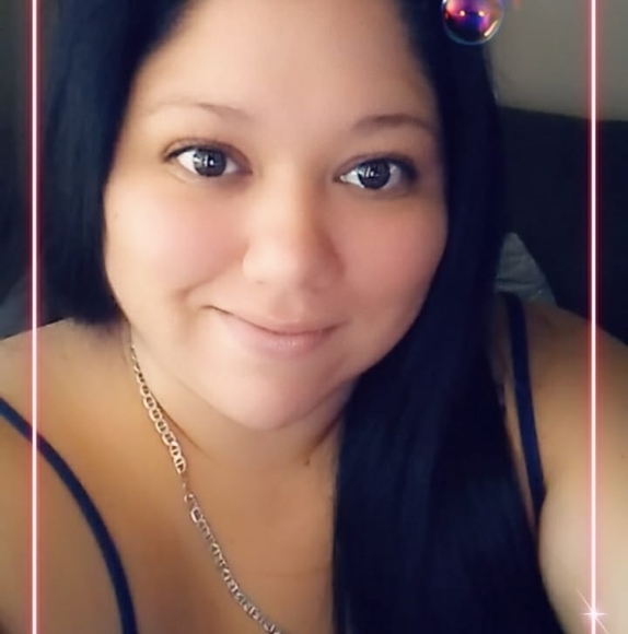 Profile Picture of Myrna Gonzalez (@mgonzalez0357) on Poshmark