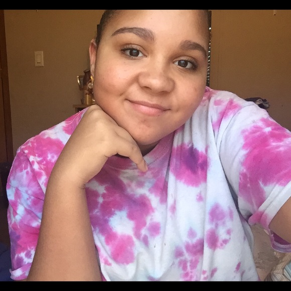 Profile Picture of Kaili Westerfield (@kailiw) on Poshmark