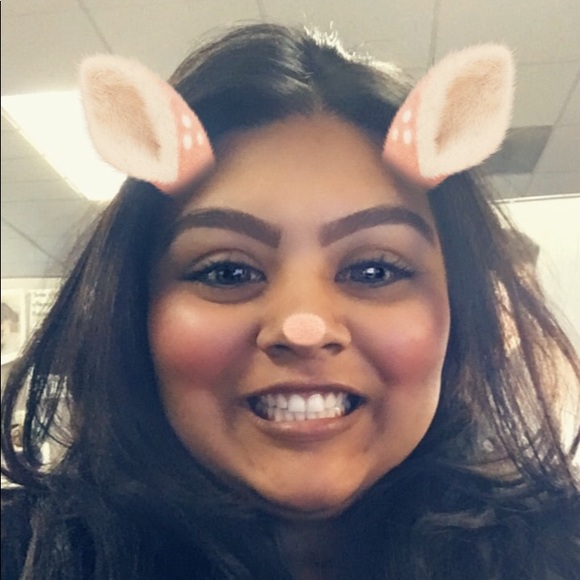 Profile Picture of Brianne Nelson (@zzbreezz) on Poshmark