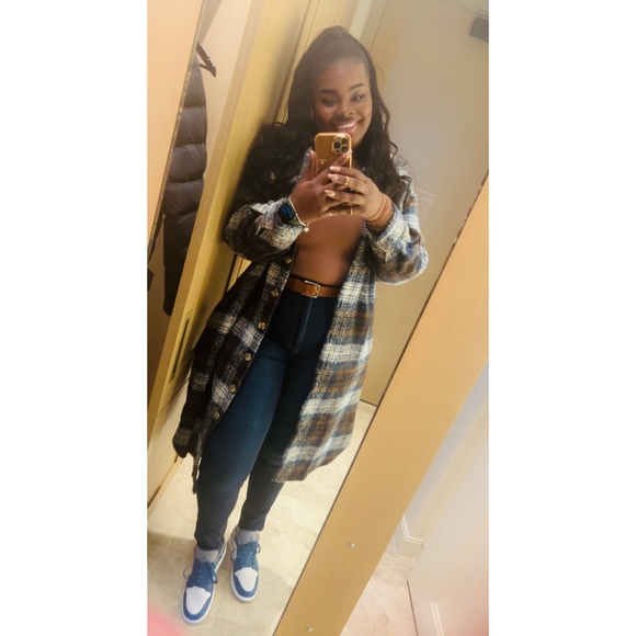 Profile Picture of Imani Benjamin (@imanibenjami518) on Poshmark