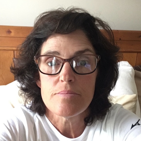 Profile Picture of Kekelly Guillou (@kekellyguillou) on Poshmark