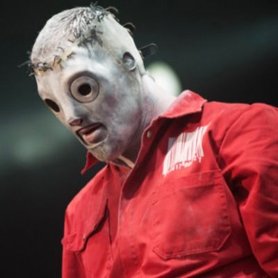Profile Picture of LoL Section (@KyleHamblin7) on Twitter