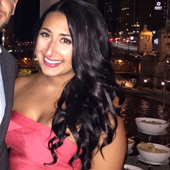 Profile Picture of Gianna Urgo (@feelthebeat247) on Poshmark