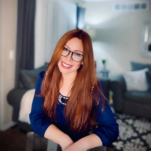 Profile Picture of Berta Muñoz (@berthaluisa007) on Poshmark