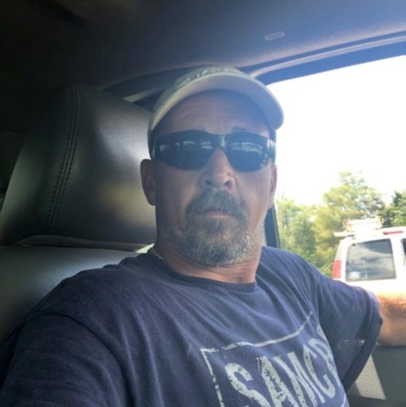 Profile Picture of Daniel Oder (@dlo679888) on Poshmark