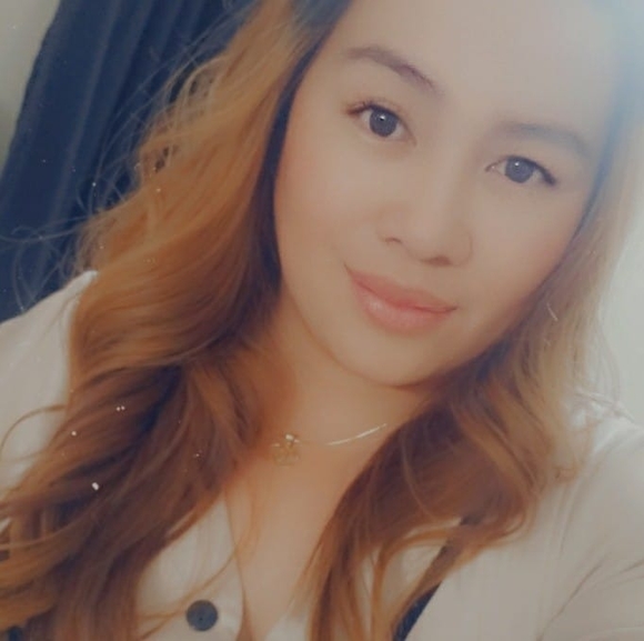 Profile Picture of Joanna Macato (@mjm300) on Poshmark