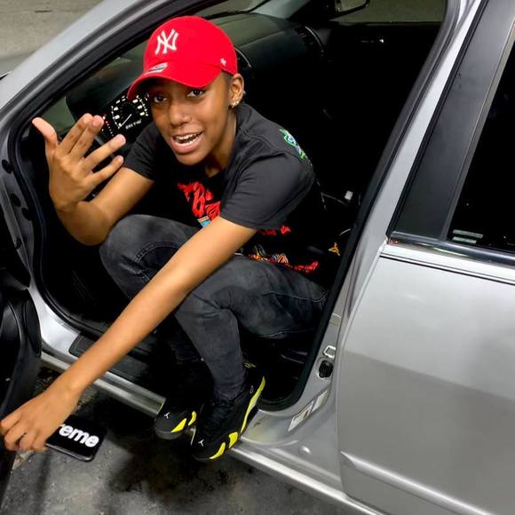 Profile Picture of Tyliah Dawson (@tyliahdawson) on Poshmark