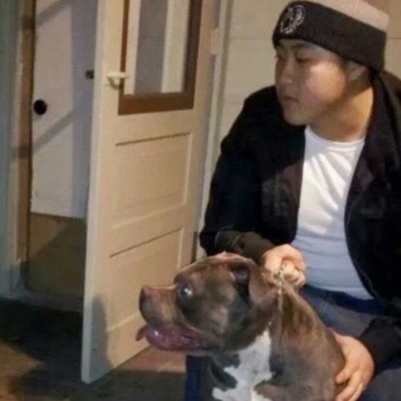 Profile Picture of Michael Moua (@2and2makesfour) on Poshmark