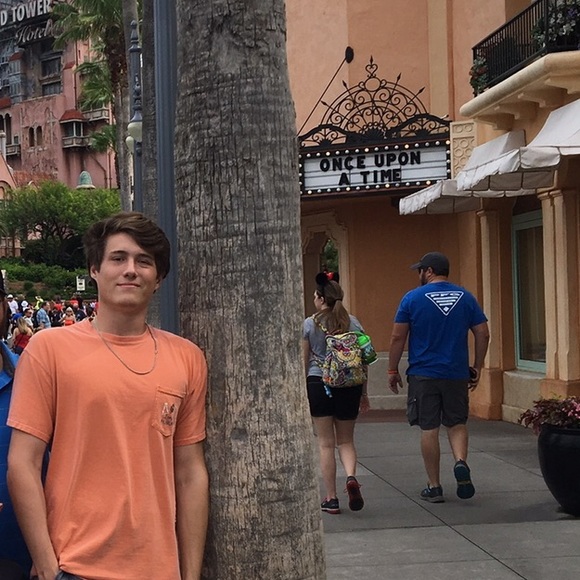 Profile Picture of Alex Curry (@mushbeny) on Poshmark