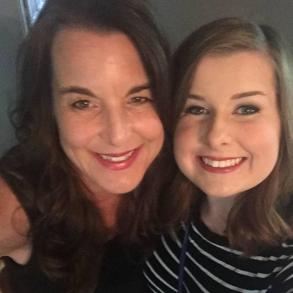 Profile Picture of Adriane Clift (@adrianeclift1) on Poshmark