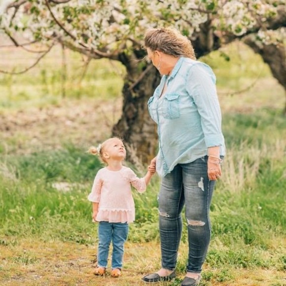 Profile Picture of Kelly Mcfarland (@ukcmcfarland) on Poshmark