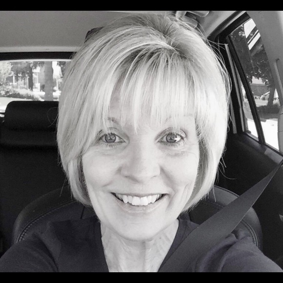 Profile Picture of Penny Dahmer (@pcdahmer) on Poshmark