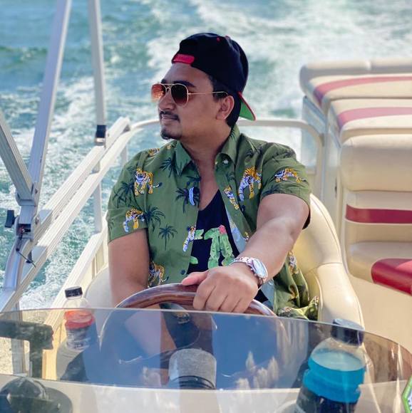 Profile Picture of Arman Hossain (@arman0902) on Poshmark